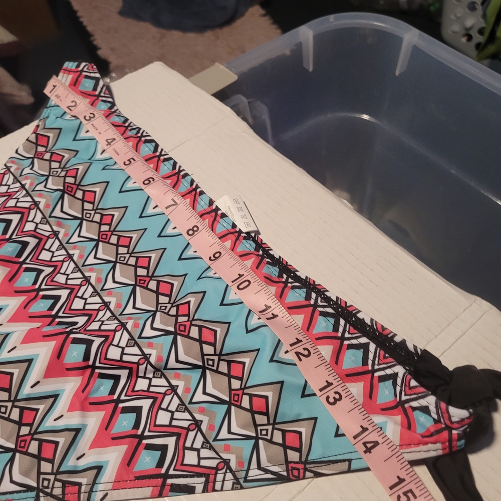 Geometric Patterned Bikini Set - Picture 9 of 9